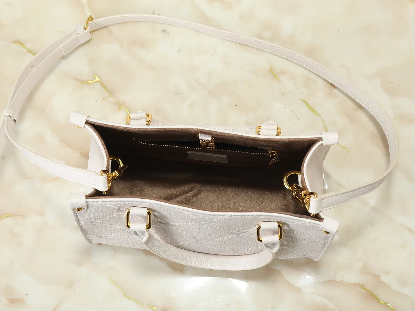 All Categories Official Website "Brand Women's Bags" Women's Bags 💙 LV LV 2026 New Crossbody Shoulder Bag