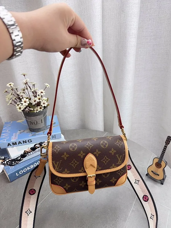 All Categories Official Website "Brand Women's Bags" Women's Bags 💙 LV 2025 New LV Crossbody Bag