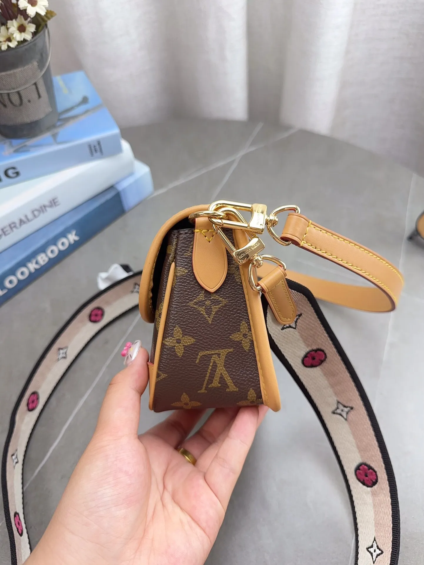 All Categories Official Website "Brand Women's Bags" Women's Bags 💙 LV 2025 New LV Crossbody Bag