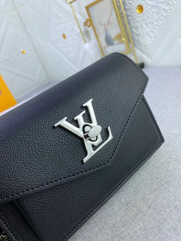 All Categories Official Website "Brand Women's Bags" Women's Bags 💙 LV This Mylockme Pochette chain bag is made of soft cow leather and continues the core elements of the Lockme series with an envelope-style flap, front pocket and LV letter hook. The trendy construction is suitable for storing mobile phones and other essentials, and the long chain allows for shoulder or cross-body wear.