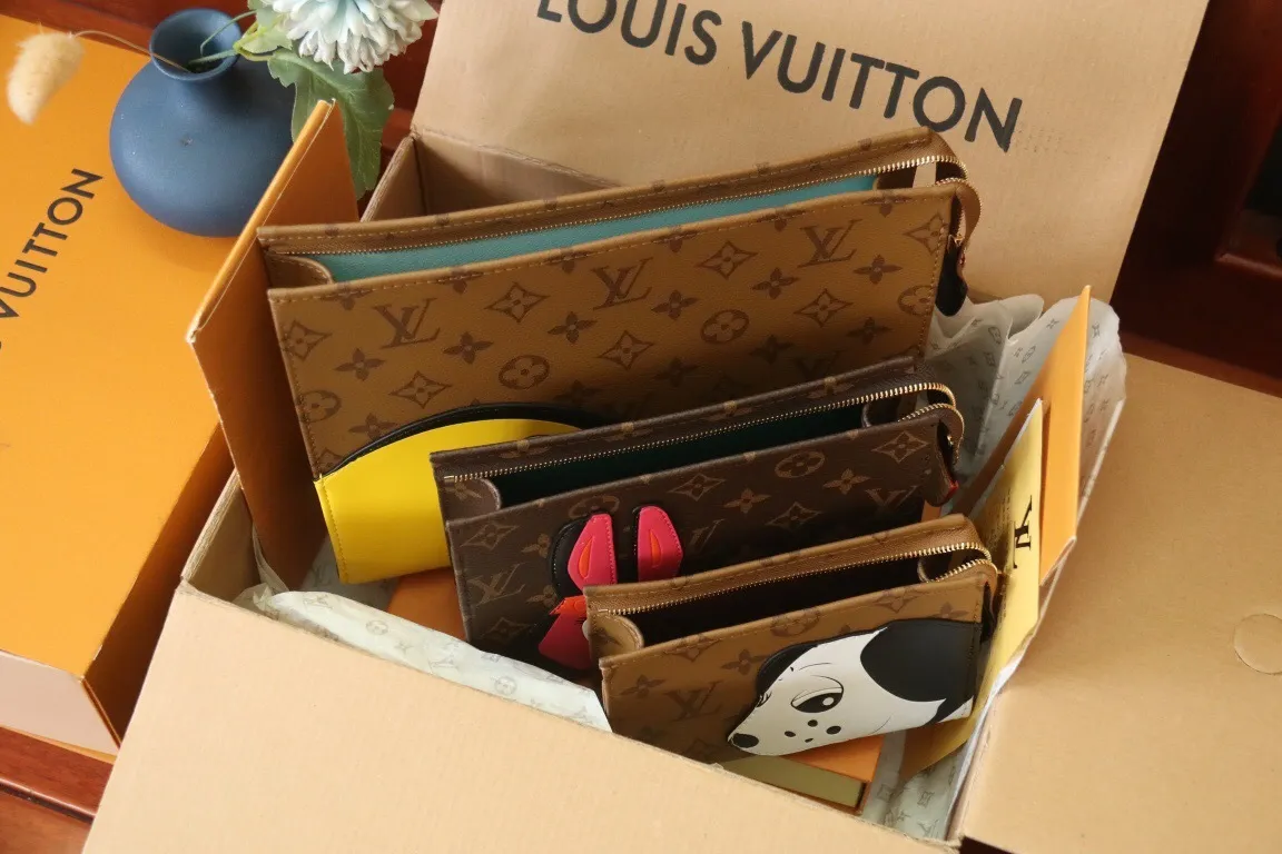All Categories Official Website "Brand Women's Bags" Women's Bags 💙 LV 2025 New LV Cosmetic Bag
