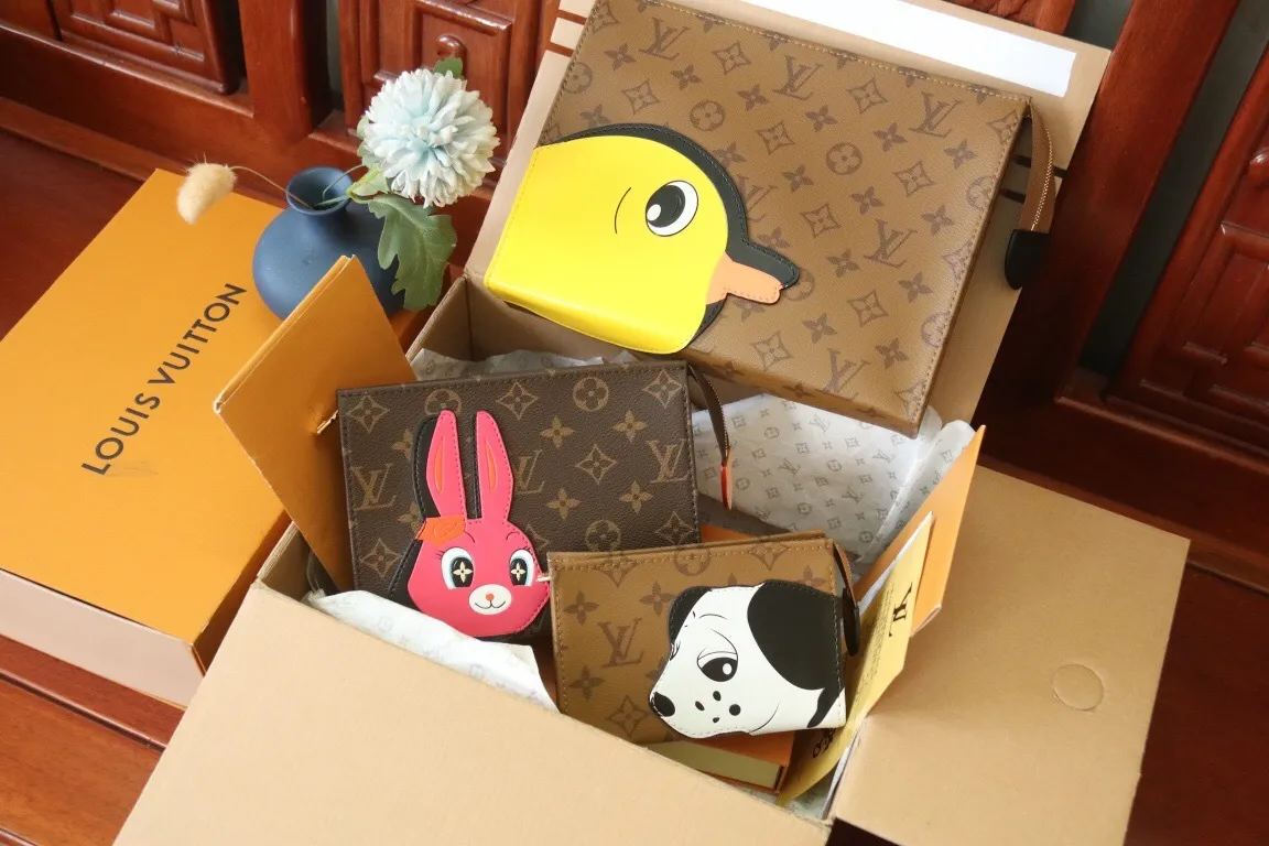 All Categories Official Website "Brand Women's Bags" Women's Bags 💙 LV 2025 New LV Cosmetic Bag