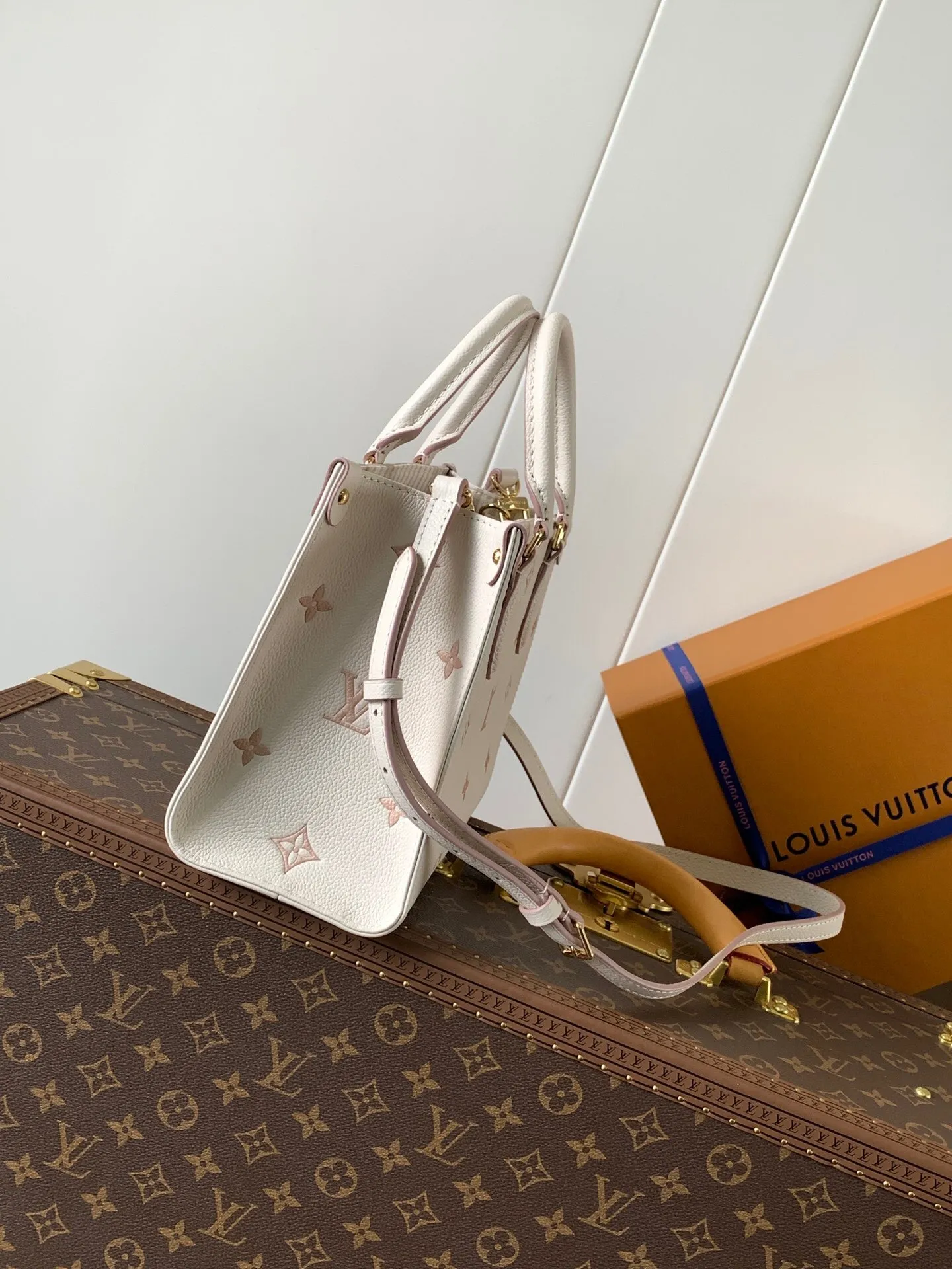 All Categories Official Website "Brand Women's Bags" Women's Bags 💙 LV 2025 New LV Crossbody Bag