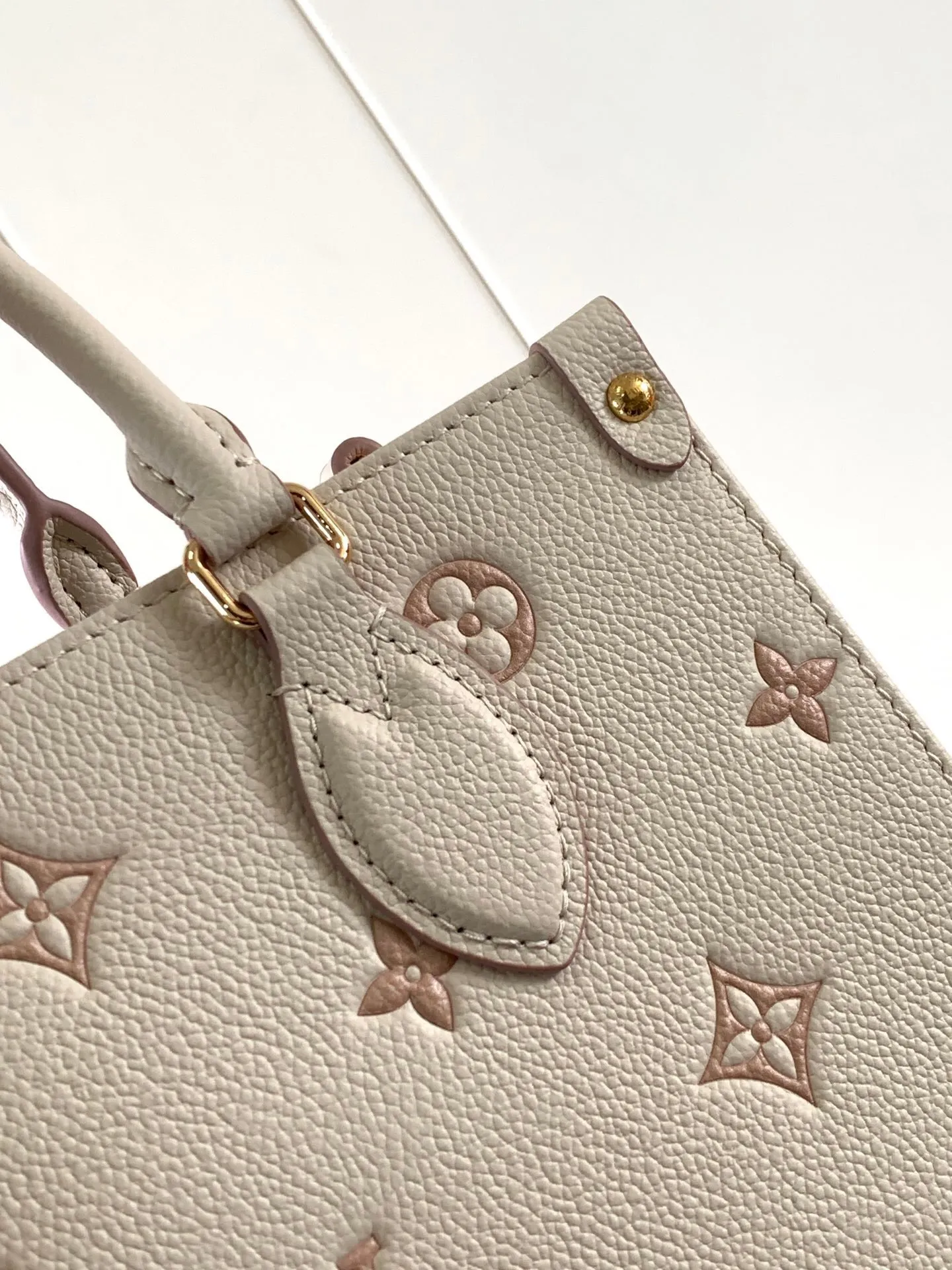 All Categories Official Website "Brand Women's Bags" Women's Bags 💙 LV 2025 New LV Crossbody Bag