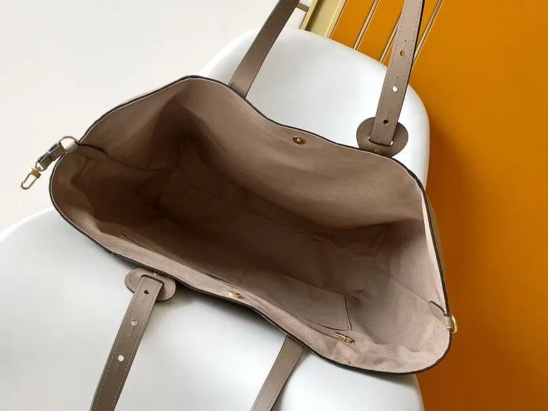 All categories Official website "Brand Women's Bags" Women's Bags 💙 LV 2026 new LV hand-held crossbody bag