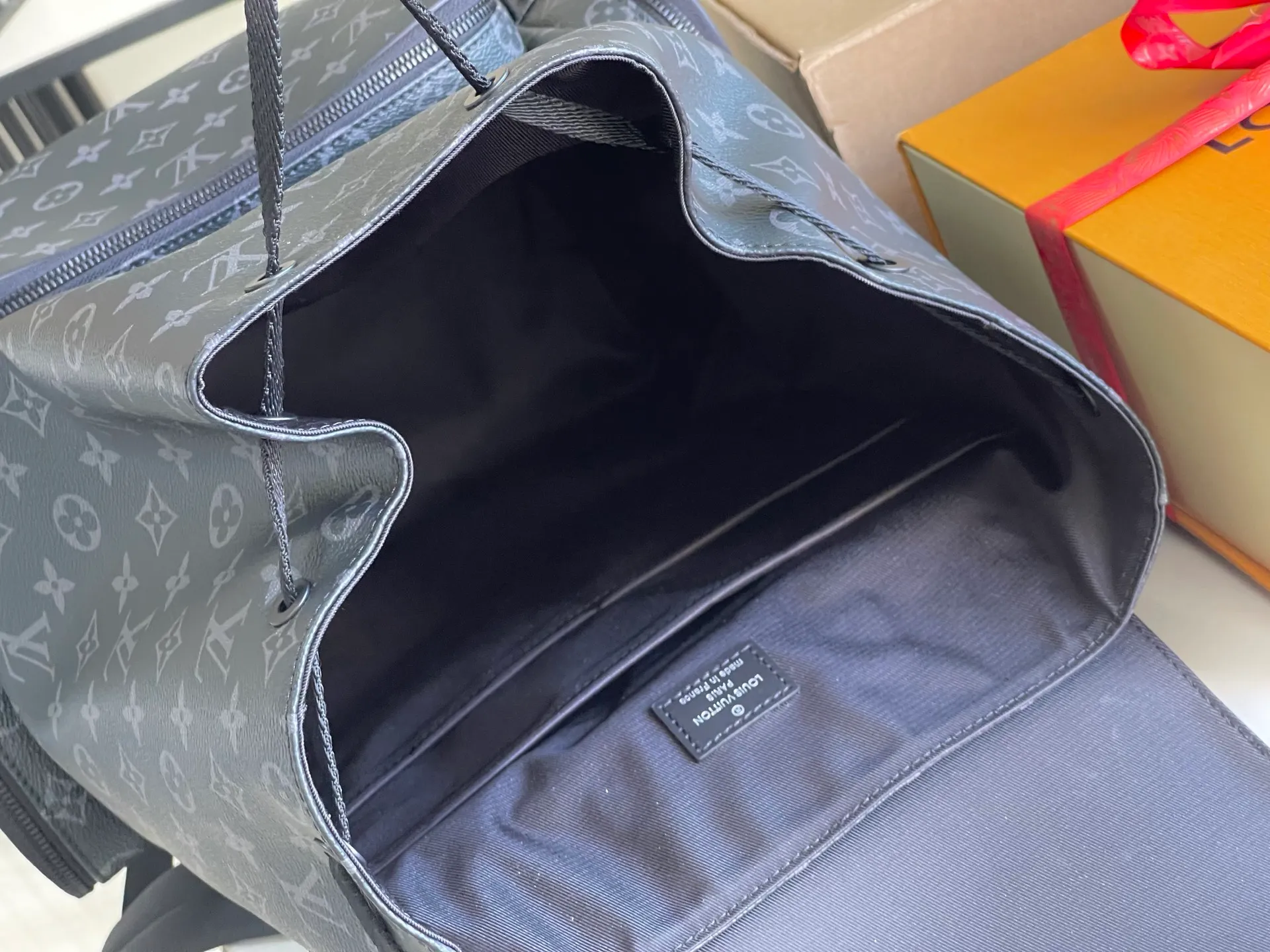 All Categories 💚 Authentic Grade Bags 💚 LV 2026 New LV Backpack Luxury Replica Large Capacity