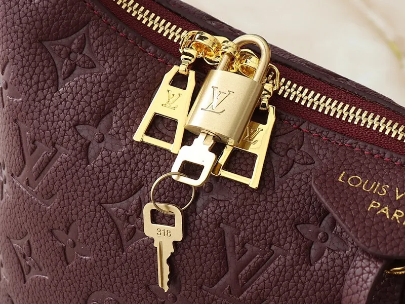 All Categories Official Website "Brand Women's Bags" Women's Bags 💙 LV 2025 New LV Crossbody Bag