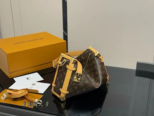 All categories Official website "Brand Women's Bags" Women's Bags 💙 LV 2025 new LV armpit bag
