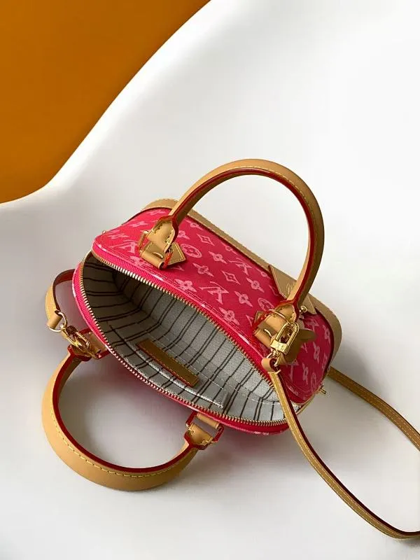 All Categories Official Website "Brand Women's Bags" Women's Bags 💙 LV 2026 New LV Crossbody Bag