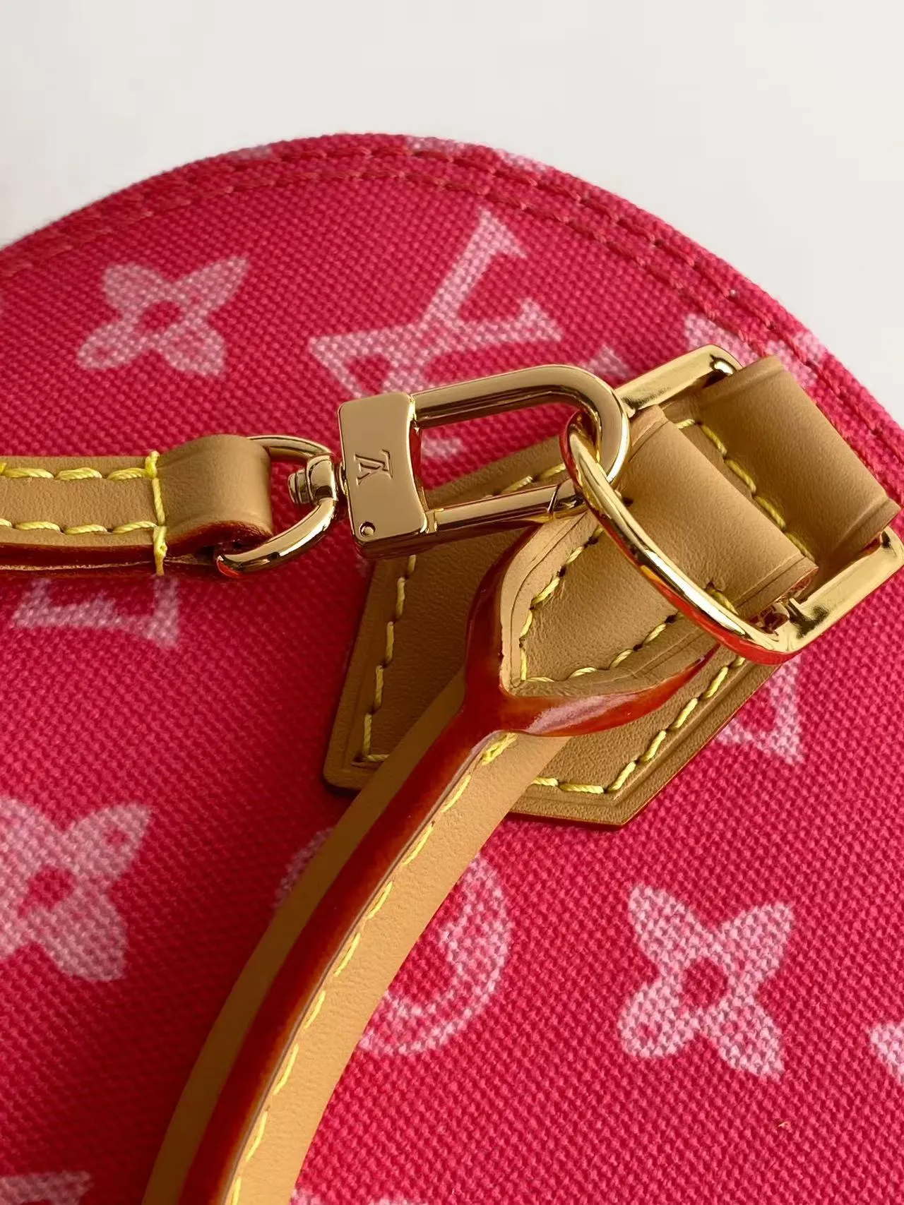 All Categories Official Website "Brand Women's Bags" Women's Bags 💙 LV 2026 New LV Crossbody Bag