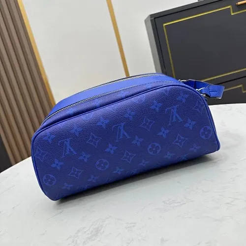 All categories Official website "Brand Women's Bags" Women's Bags 💙 LV 2025 new LV toiletry bag