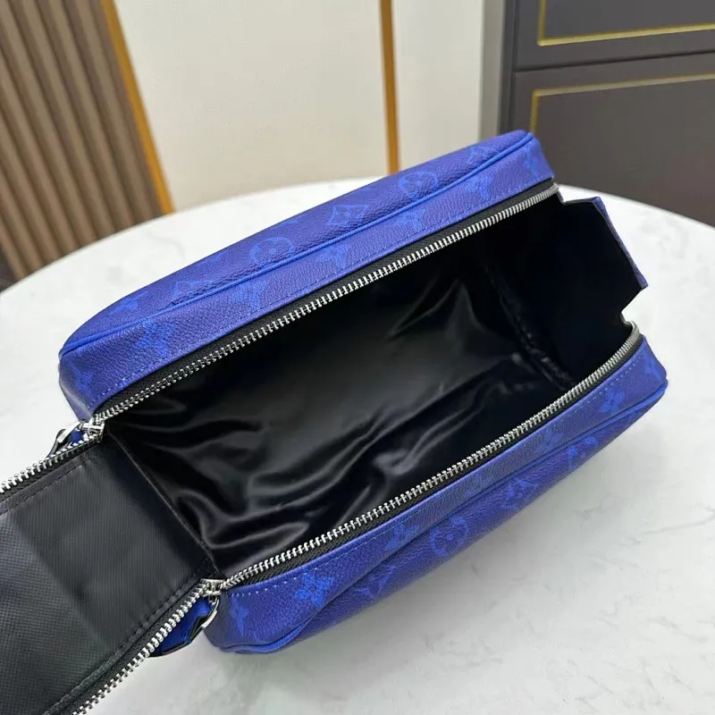 All categories Official website "Brand Women's Bags" Women's Bags 💙 LV 2025 new LV toiletry bag