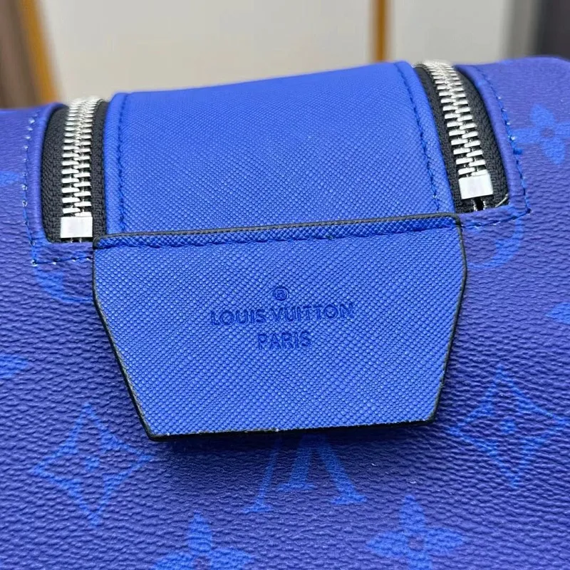 All categories Official website "Brand Women's Bags" Women's Bags 💙 LV 2025 new LV toiletry bag