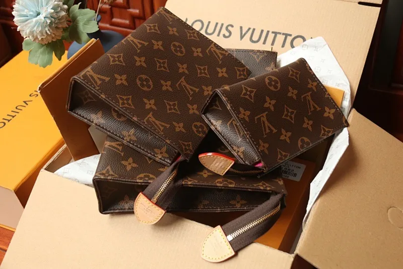 All Categories Official Website "Brand Women's Bags" Women's Bags 💙 LV 2025 New LV Cosmetic Bag