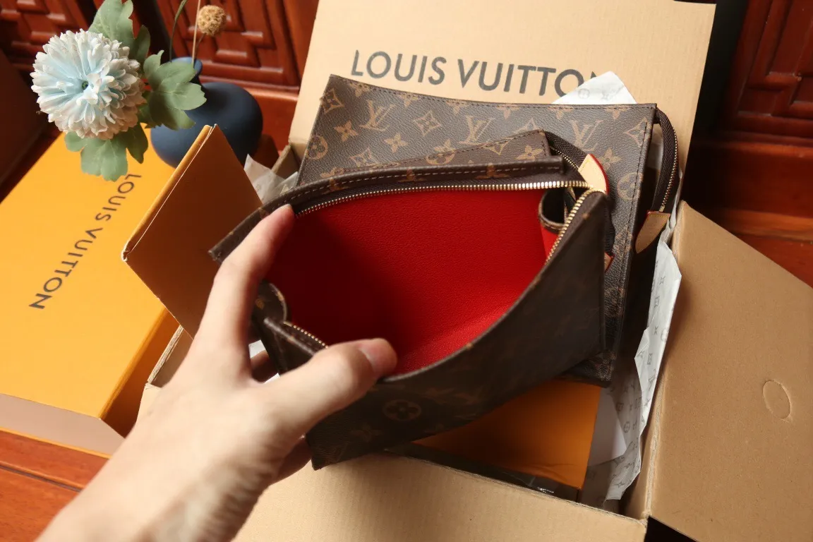 All Categories Official Website "Brand Women's Bags" Women's Bags 💙 LV 2025 New LV Cosmetic Bag
