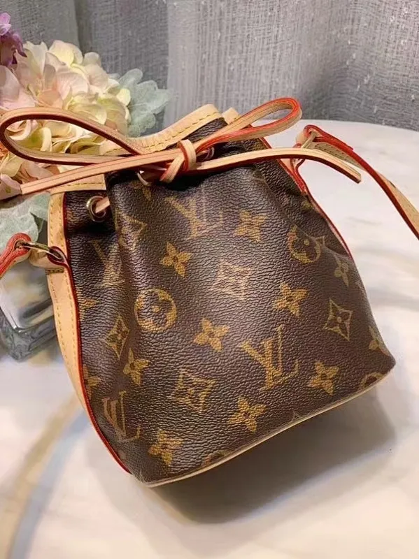 All categories Official website "Brand Women's Bags" Women's Bags 💙 LV 2022 official new LV crossbody bag wholesale 58001100 Original order quality Size: 17 cm