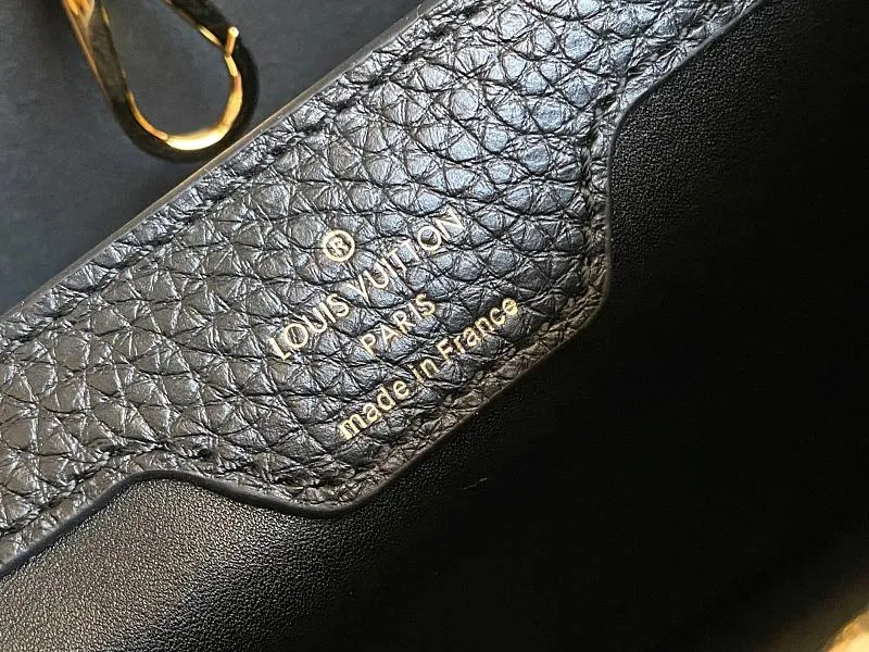 All Categories 💚 Authentic Grade Bags 💚 LV 2026 New LV Top Replica Crossbody Shoulder Bag