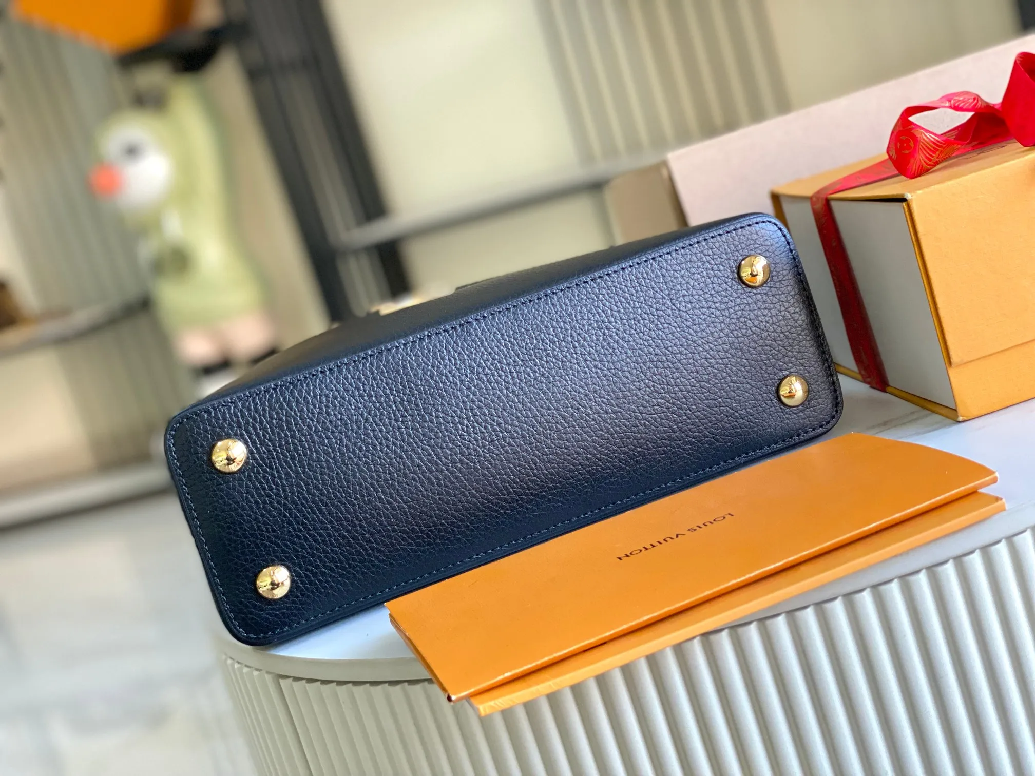 All Categories 💚 Authentic Grade Bags 💚 LV 2026 New LV Top Replica Crossbody Shoulder Bag