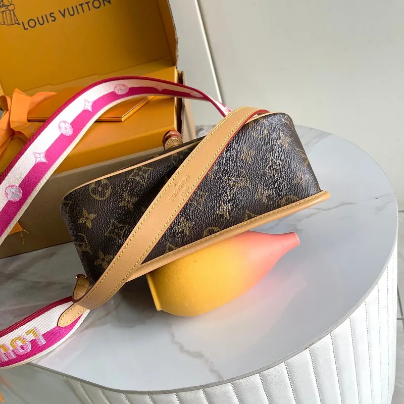 All Categories Official Website "Brand Women's Bags" Women's Bags 💙 LV LV 2026 New Crossbody Shoulder Bag
