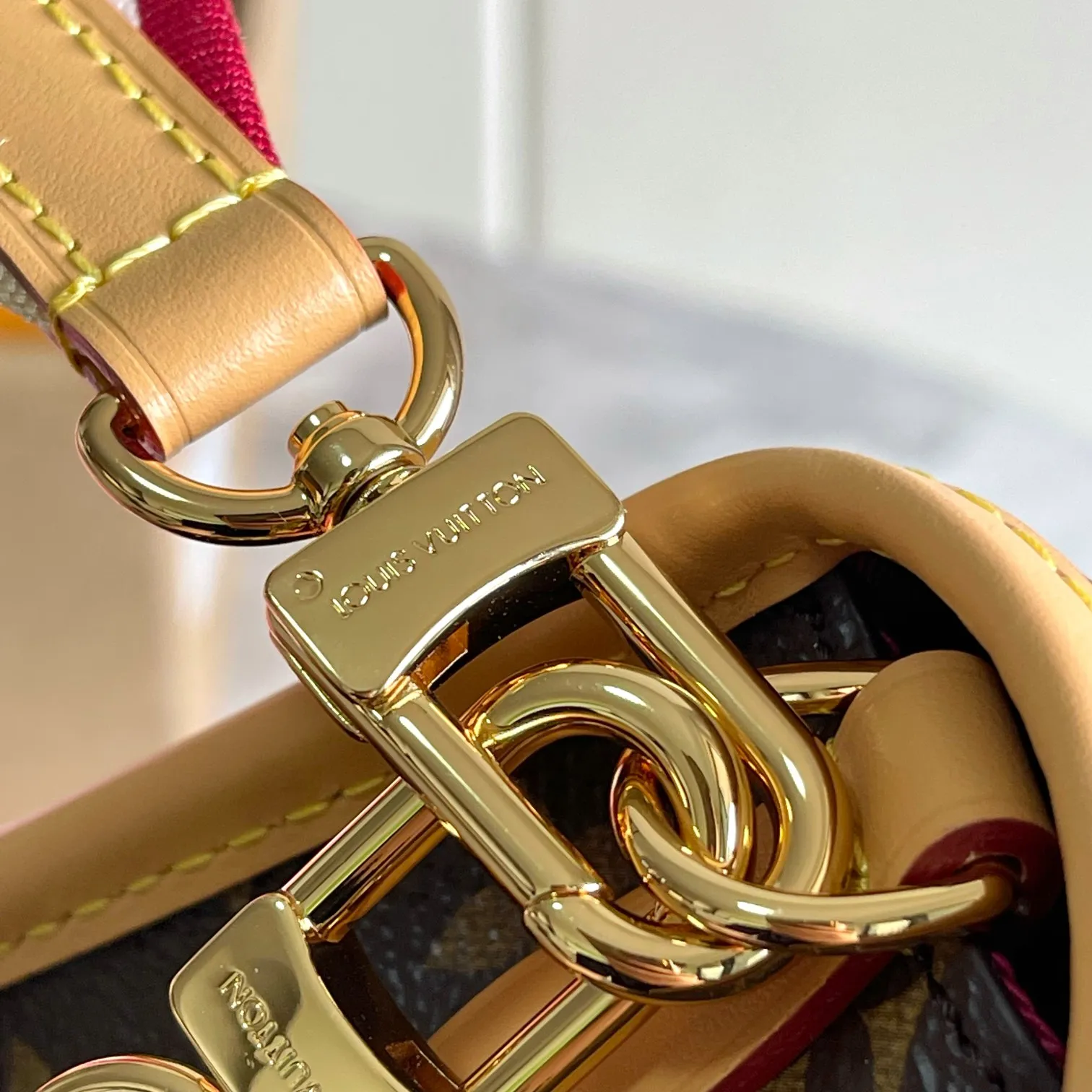 All Categories Official Website "Brand Women's Bags" Women's Bags 💙 LV LV 2026 New Crossbody Shoulder Bag