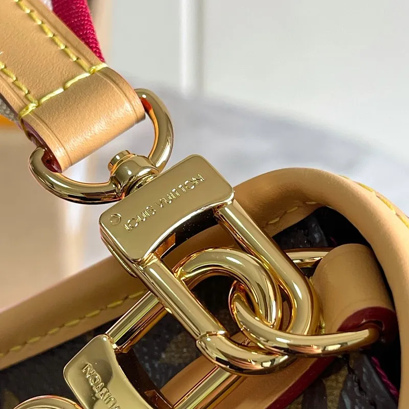 All Categories Official Website "Brand Women's Bags" Women's Bags 💙 LV LV 2026 New Crossbody Shoulder Bag