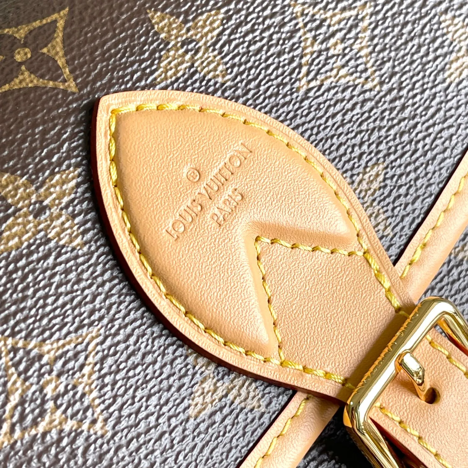 All Categories Official Website "Brand Women's Bags" Women's Bags 💙 LV LV 2026 New Crossbody Shoulder Bag