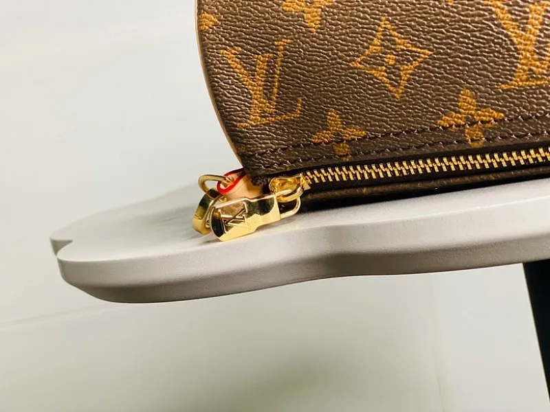 All Categories Official Website "Brand Women's Bags" Women's Bags 💙 LV 2026 New LV Crossbody Bag