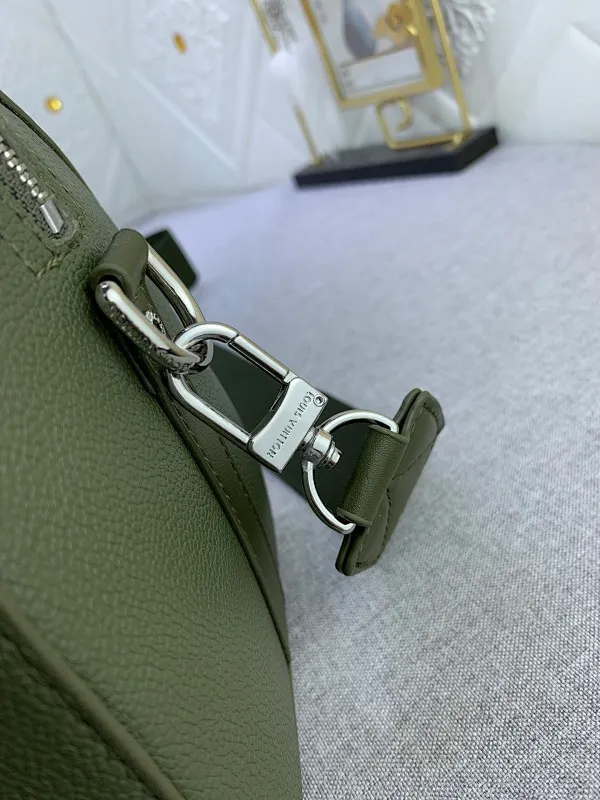All categories Official website "Brand Women's Bags" Women's Bags 💙 LV replica LV, fine imitation LV bags, LV handbags, 2023 official latest version LV cowhide leather travel bag, bag factory, original material, size: 27-17-13CM