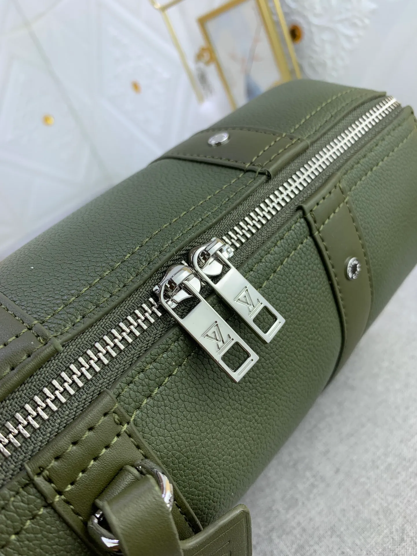 All categories Official website "Brand Women's Bags" Women's Bags 💙 LV replica LV, fine imitation LV bags, LV handbags, 2023 official latest version LV cowhide leather travel bag, bag factory, original material, size: 27-17-13CM