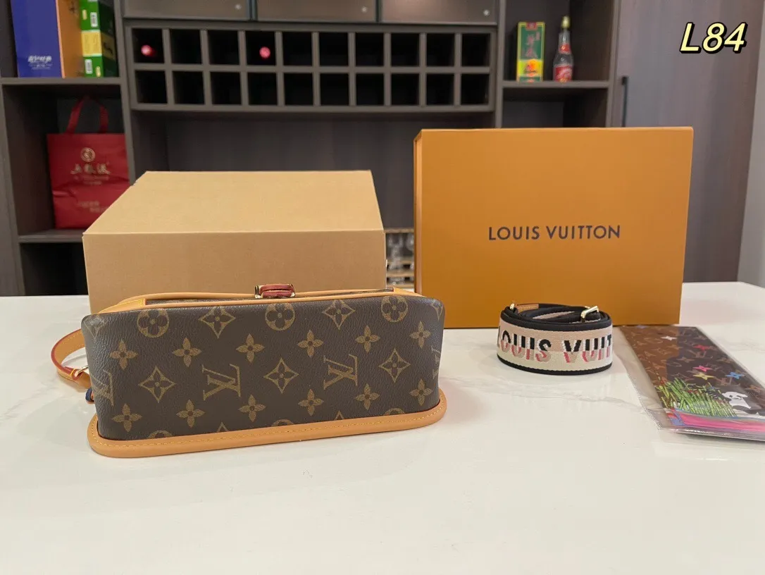 All Categories Official Website "Brand Women's Bags" Women's Bags 💙 LV 2024 New LV Crossbody Bag