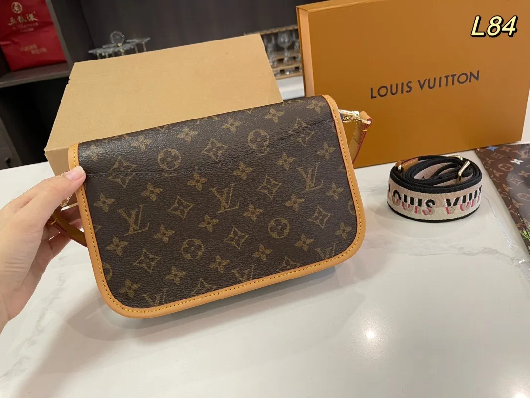 All Categories Official Website "Brand Women's Bags" Women's Bags 💙 LV 2024 New LV Crossbody Bag