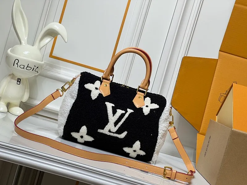 All Categories Official Website "Brand Women's Bags" Women's Bags 💙 LV 2026 New LV Crossbody Bag