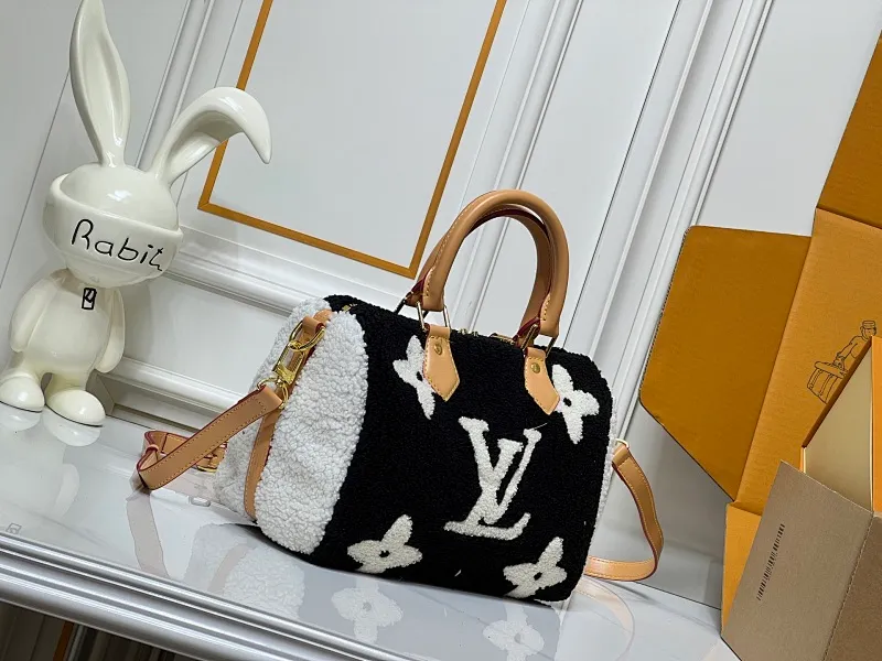 All Categories Official Website "Brand Women's Bags" Women's Bags 💙 LV 2026 New LV Crossbody Bag