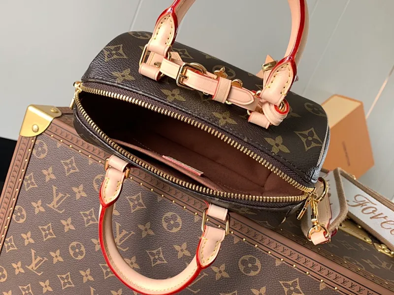 All Categories Official Website "Brand Women's Bags" Women's Bags 💙 LV 2025 New LV Crossbody Bag