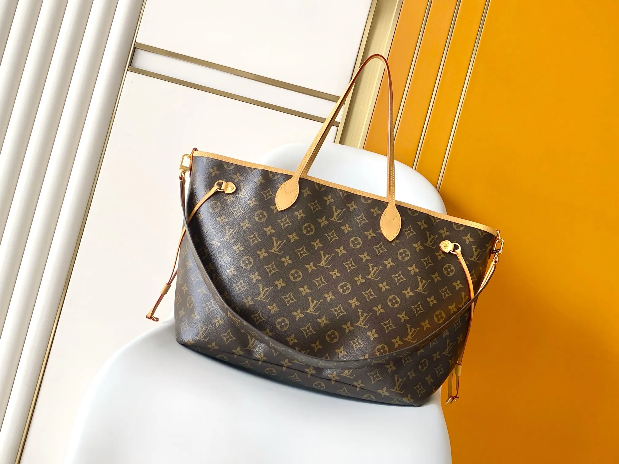All categories Official website "Brand Women's Bags" Women's Bags 💙 LV 2026 new LV hand-held crossbody bag