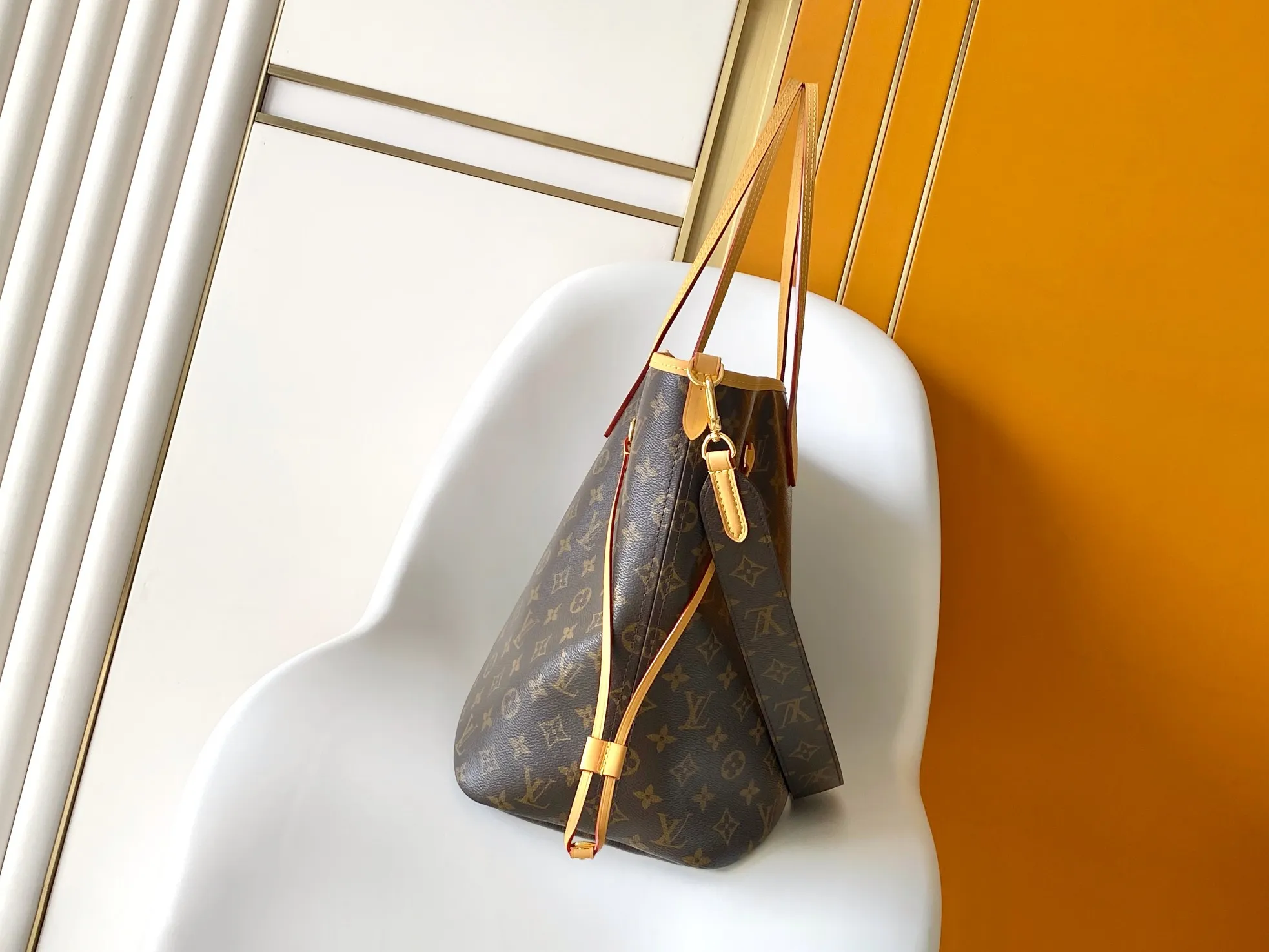All categories Official website "Brand Women's Bags" Women's Bags 💙 LV 2026 new LV hand-held crossbody bag