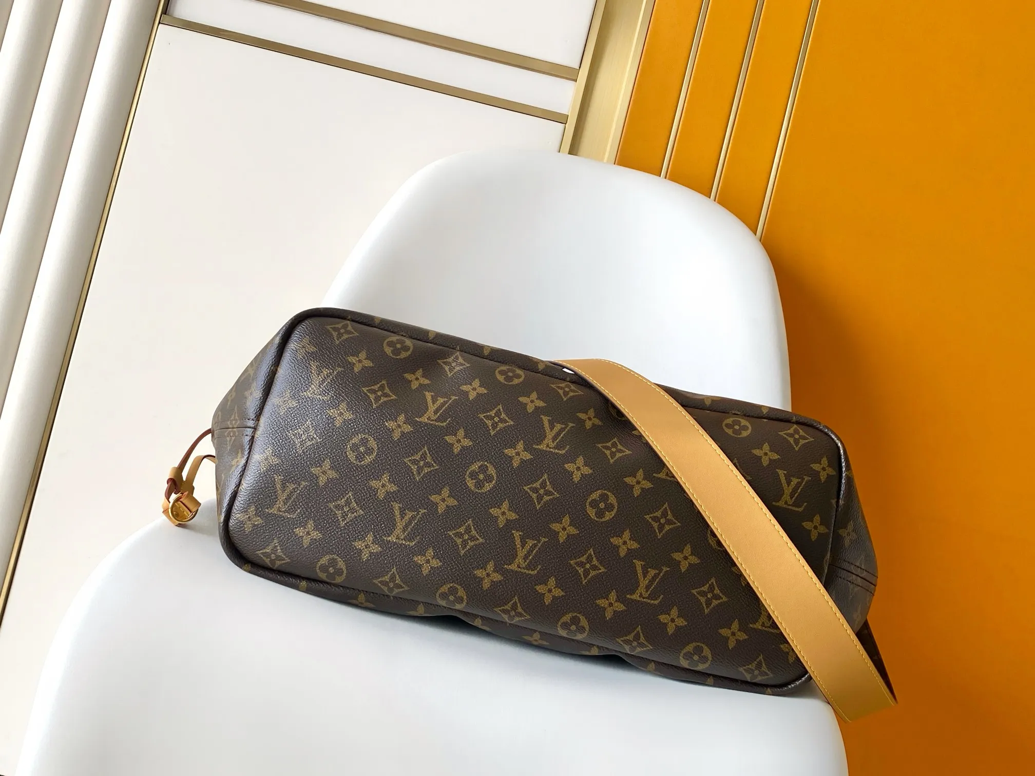 All categories Official website "Brand Women's Bags" Women's Bags 💙 LV 2026 new LV hand-held crossbody bag