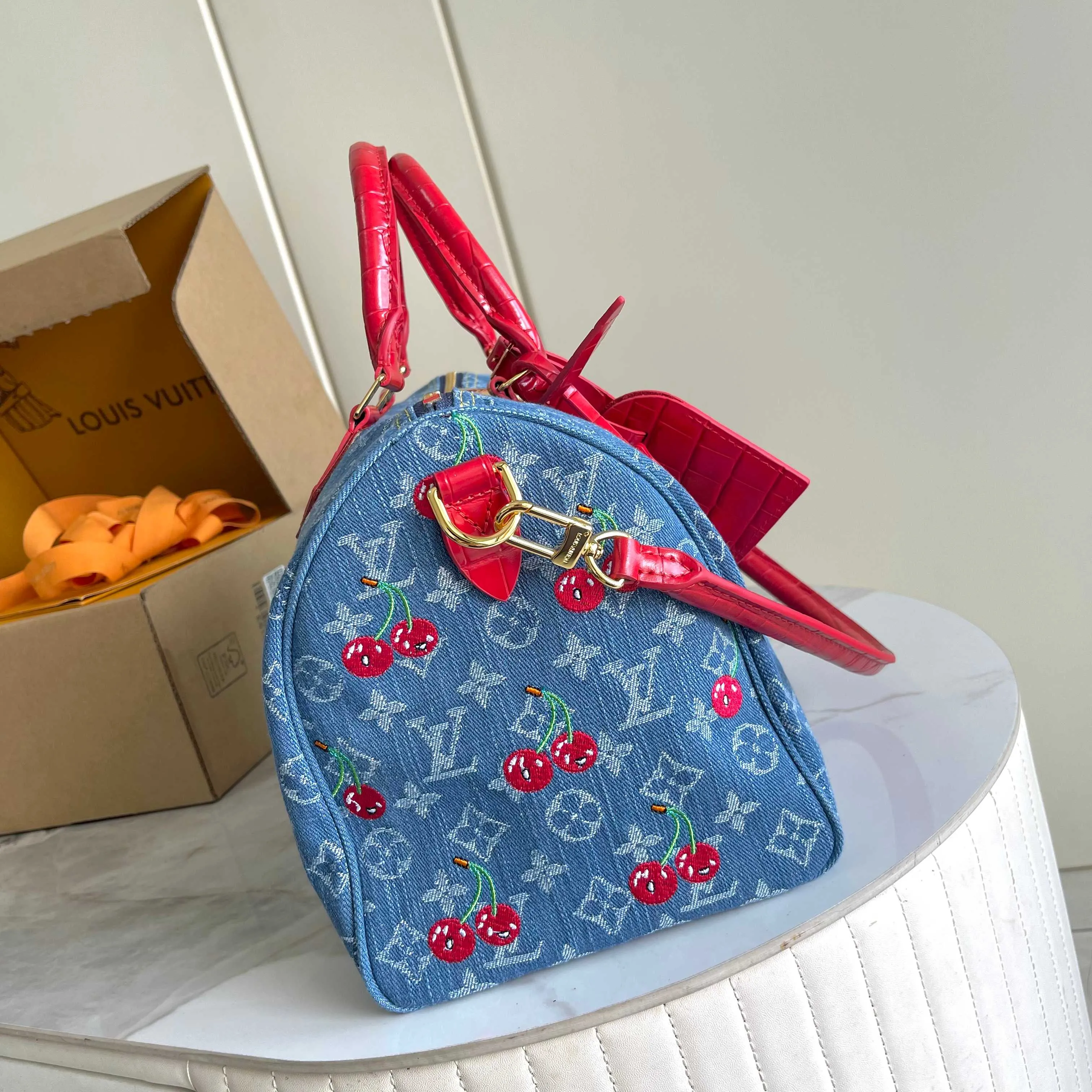 All Categories Official Website "Brand Women's Bags" Women's Bags 💙 LV LV 2026 New Handheld Shoulder Bag