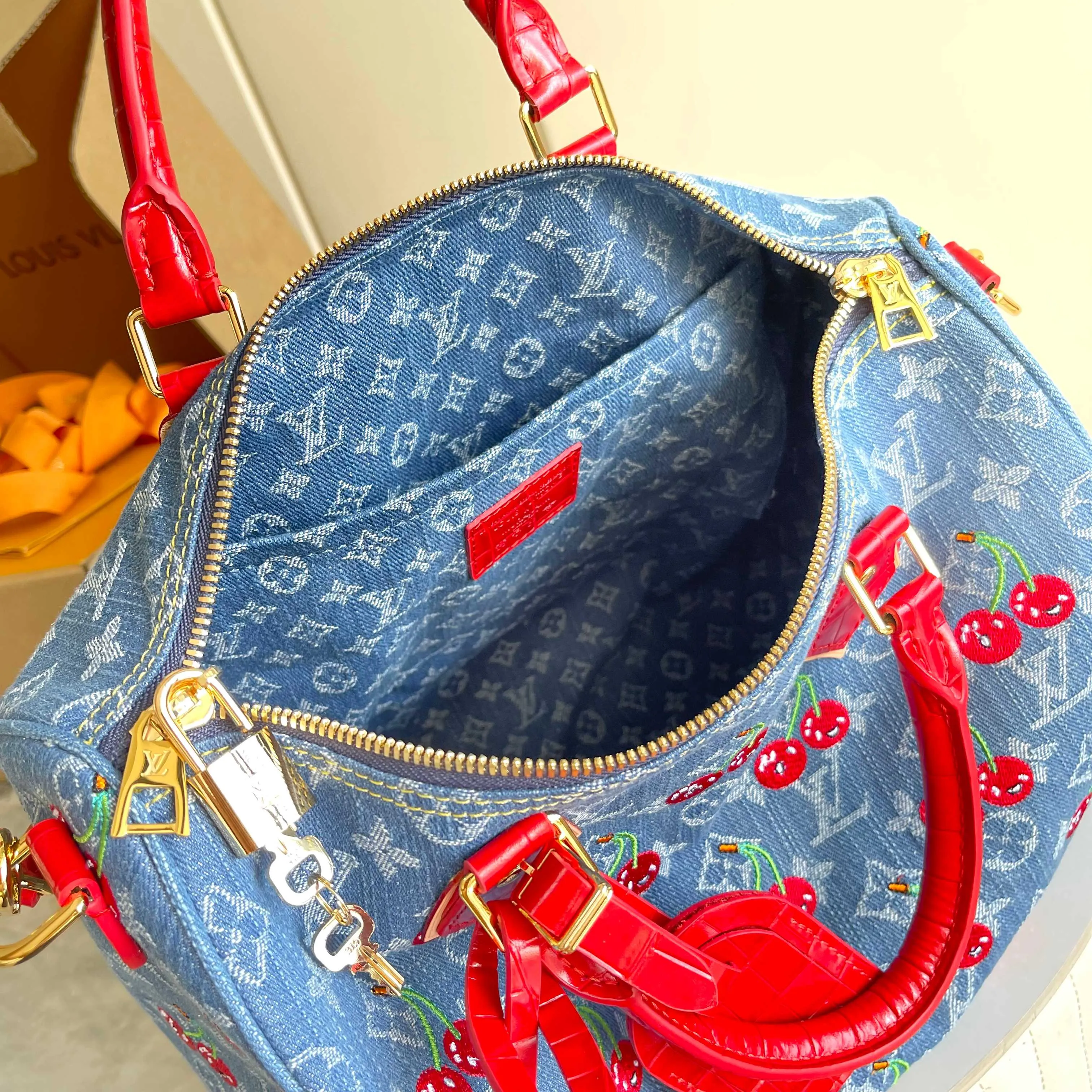 All Categories Official Website "Brand Women's Bags" Women's Bags 💙 LV LV 2026 New Handheld Shoulder Bag