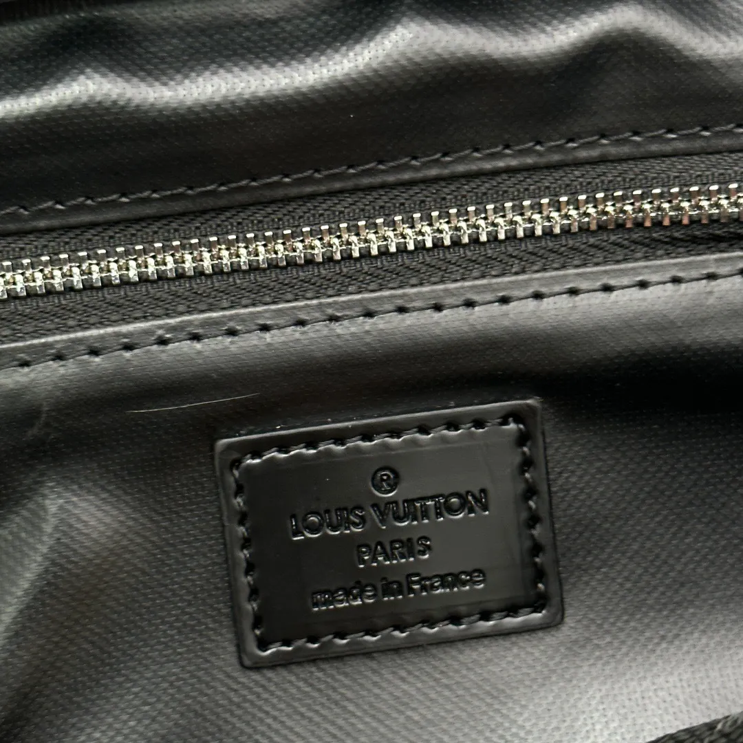 All categories Official website "Brand Women's Bags" Women's Bags 💙 LV 2024 official website new LV toiletry bag