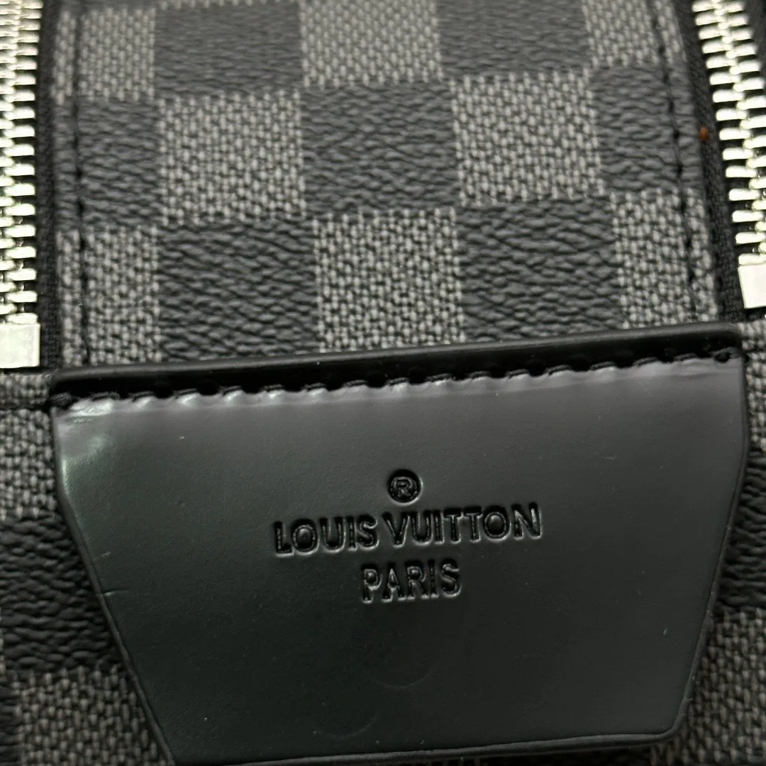 All categories Official website "Brand Women's Bags" Women's Bags 💙 LV 2024 official website new LV toiletry bag