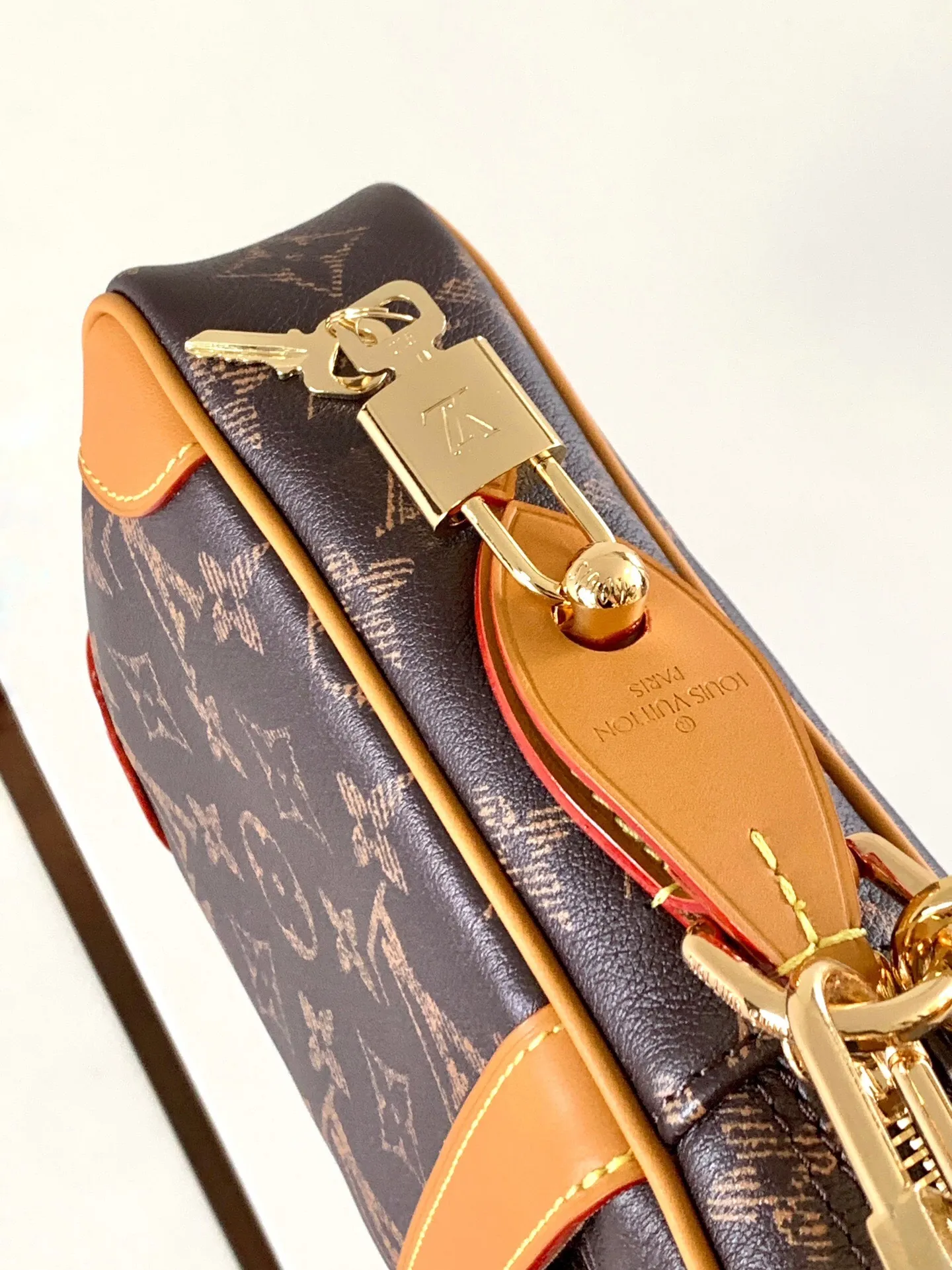All Categories Official Website "Brand Women's Bags" Women's Bags 💙 LV 2025 New LV Crossbody Bag