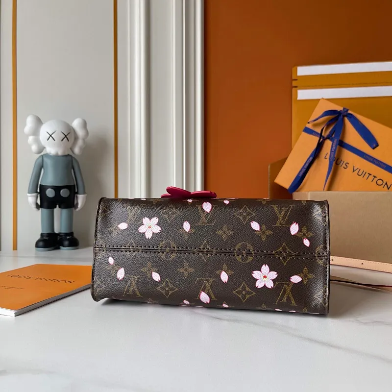 All Categories Official Website "Brand Women's Bags" Women's Bags 💙 LV 2025 New LV Crossbody Bag