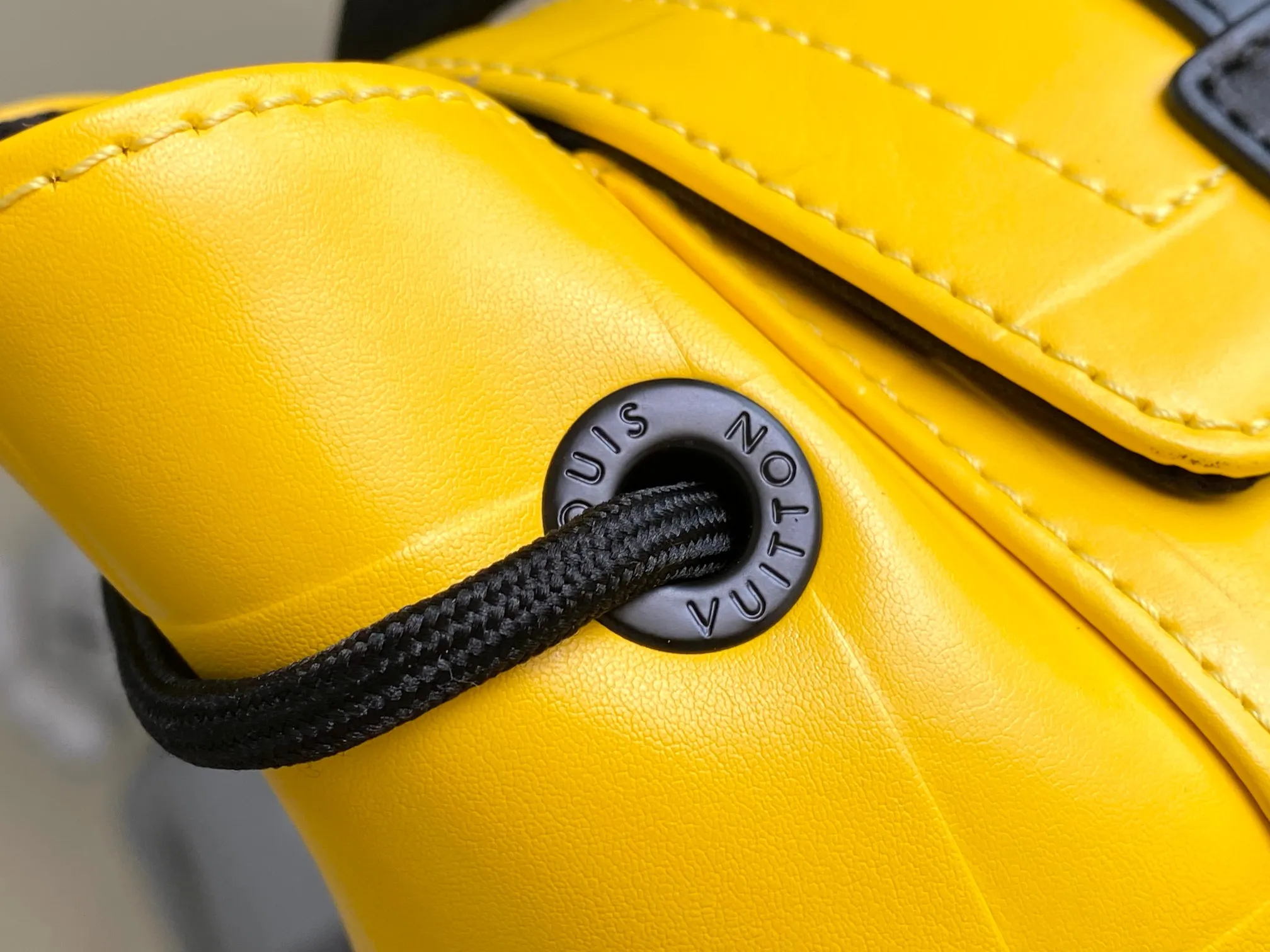 All categories 💚 Authentic bags 💚 LV LV classic backpack