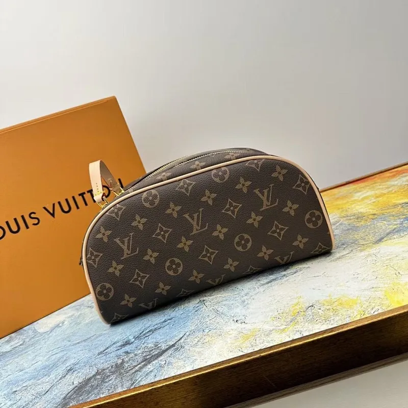 All categories Official website "Brand Women's Bags" Women's Bags 💙 LV 2025 new LV toiletry bag