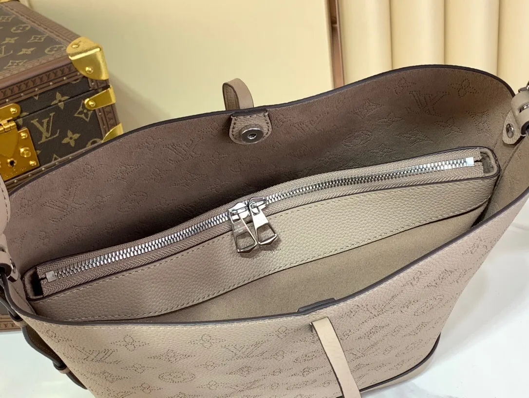 All categories 💚 Authentic bags 💚 LV 2024 official website new LV crossbody bag