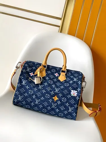 All categories Official website "Brand Women's Bags" Women's Bags 💙 LV 2026 new LV hand-held crossbody bag