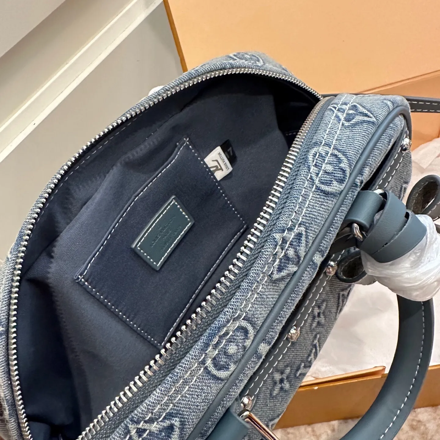 All Categories Official Website "Brand Women's Bags" Women's Bags 💙 LV 2025 New LV Crossbody Bag