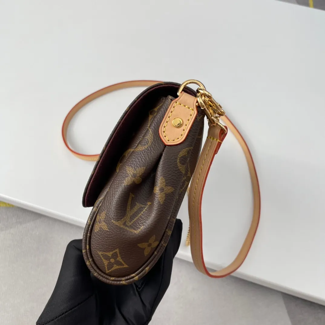 All Categories Official Website "Brand Women's Bags" Women's Bags 💙 LV 2024 New LV Crossbody Bag
