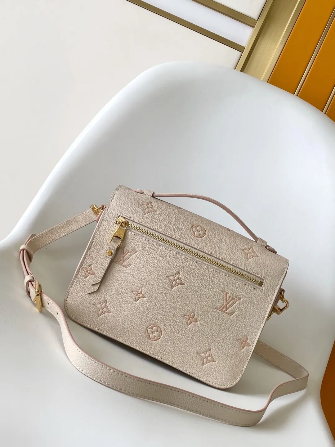 All Categories Official Website "Brand Women's Bags" Women's Bags 💙 LV 2026 New LV Crossbody Bag